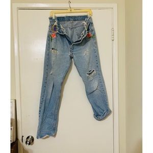 Light wash boyfriend jeans